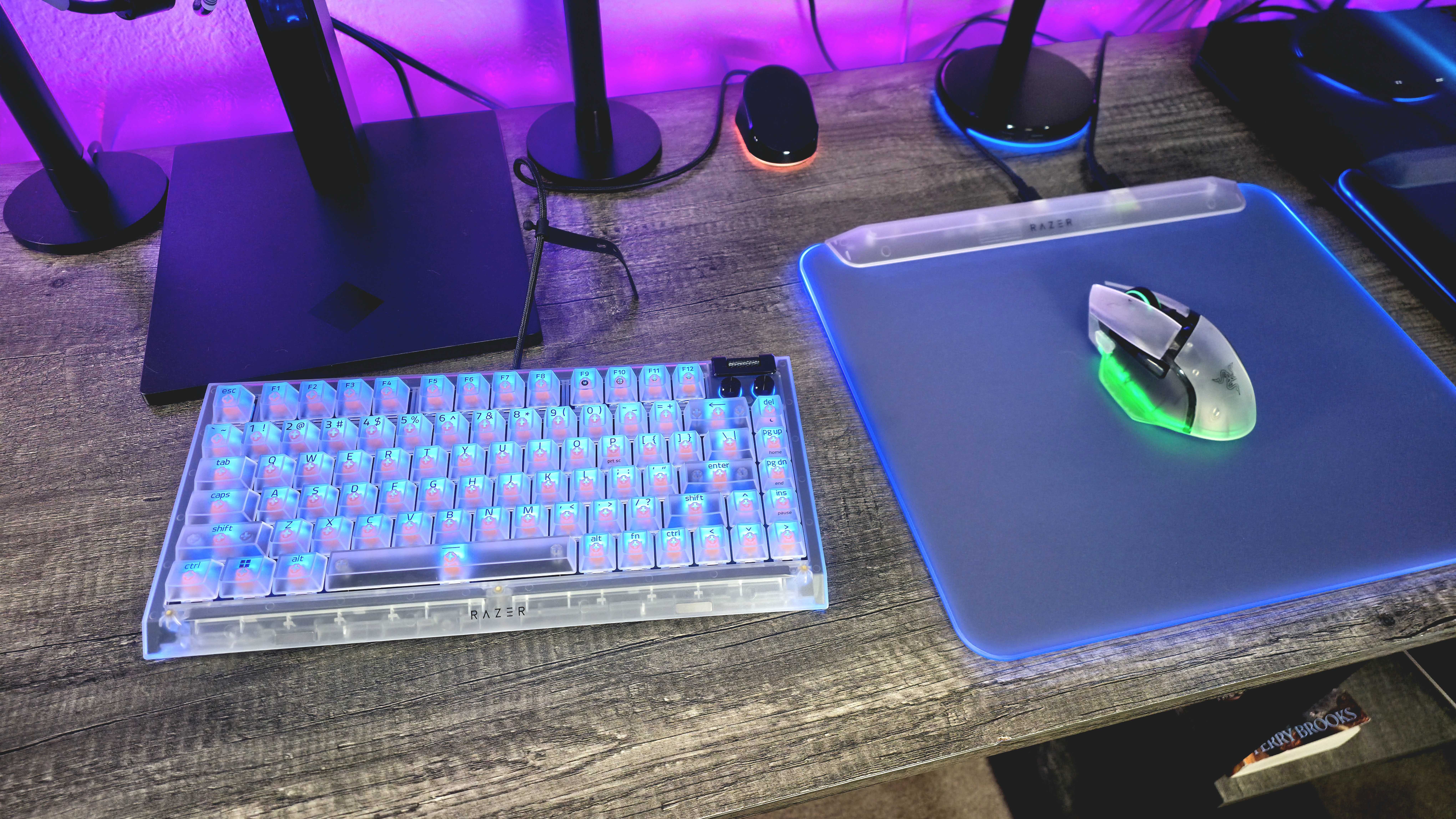Image of the Razer Phantom White Collection.