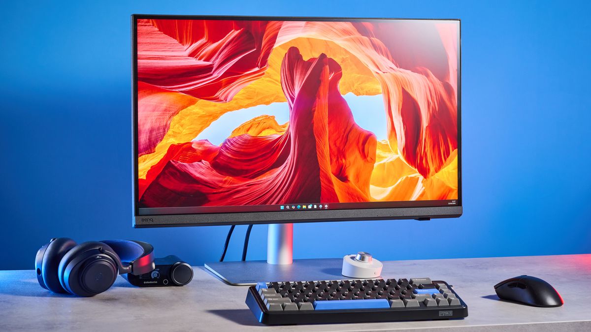 The Apple Studio Display is expensive and way out of my budget, so