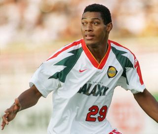 Eduardo Hurtado playing for the LA Galaxy in 1996