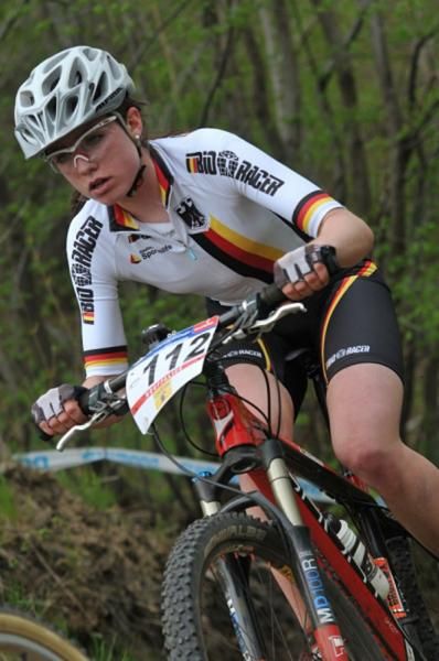 Helen Grobert (German National Team) races to third.