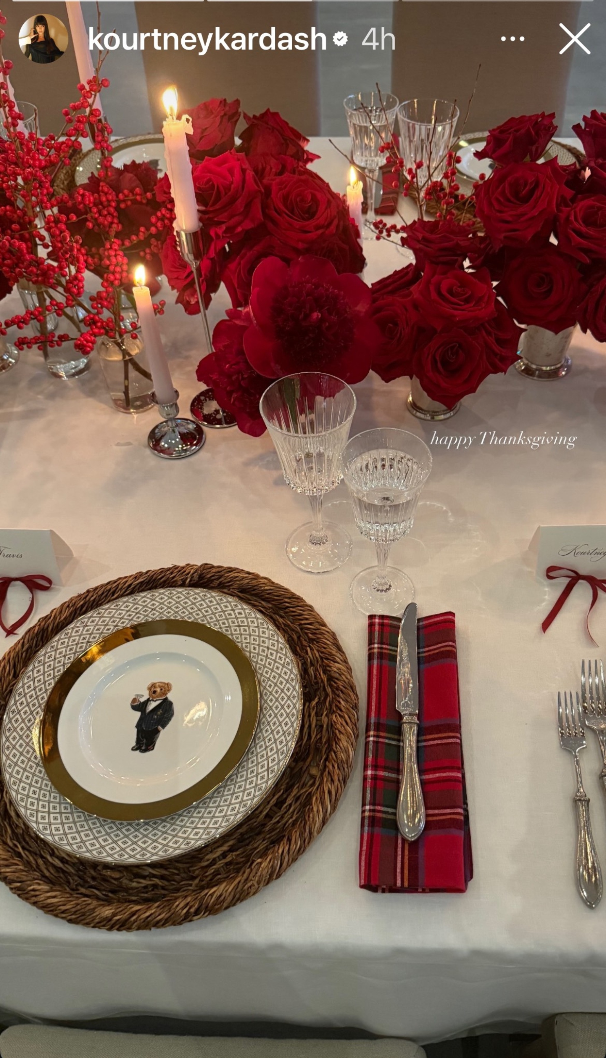 kourtney kardashian&#039;s ralph lauren christmas table