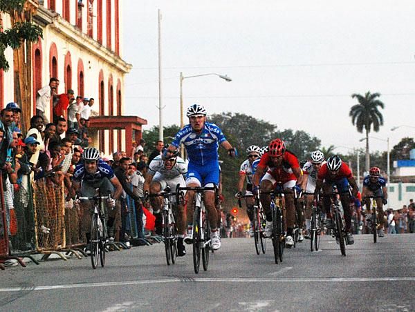Italy's Elia Viviani wins stage 7b in Santo Spiritus.