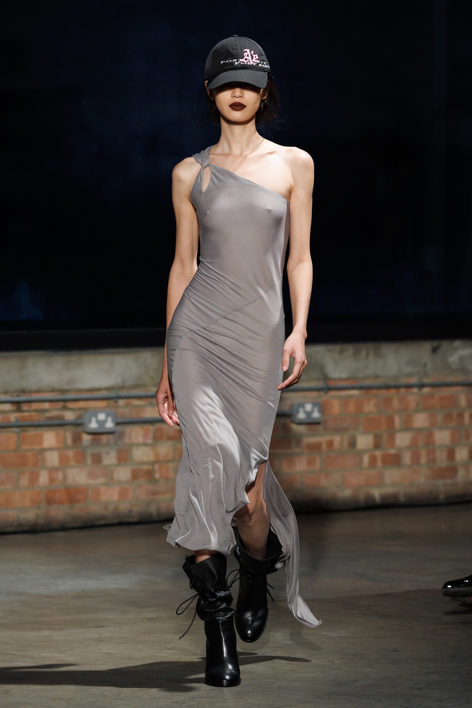 Aaron Esh S/S 2026 runway show