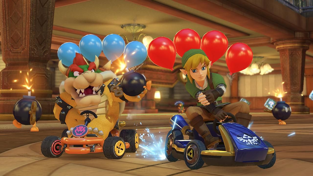 An image of Bowser and Link battling in Mario Kart 8 Deluxe.