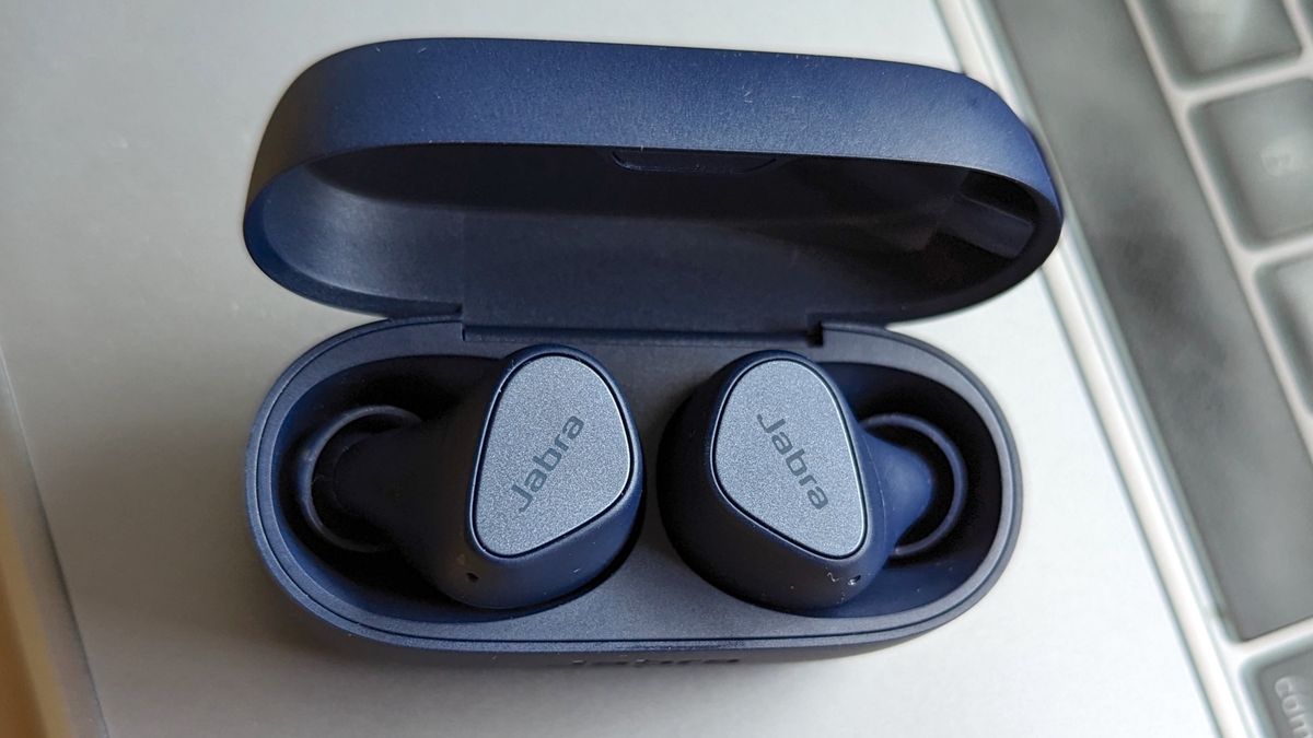 Jabra Elite 4 review: Another entry-leveler with solid performance ...