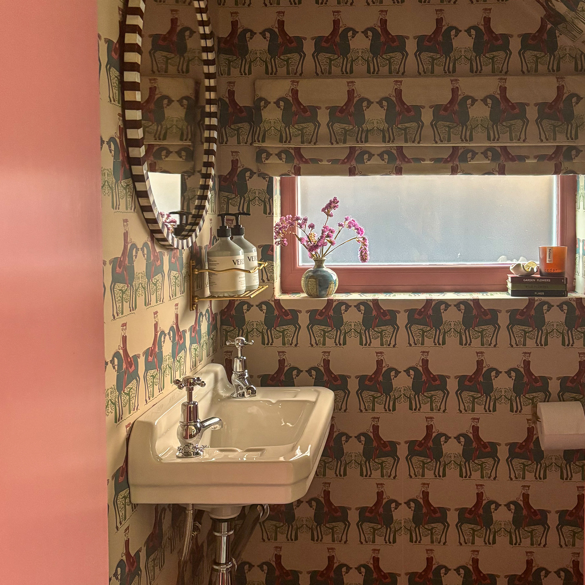 powder room with wallpaper and matching blind