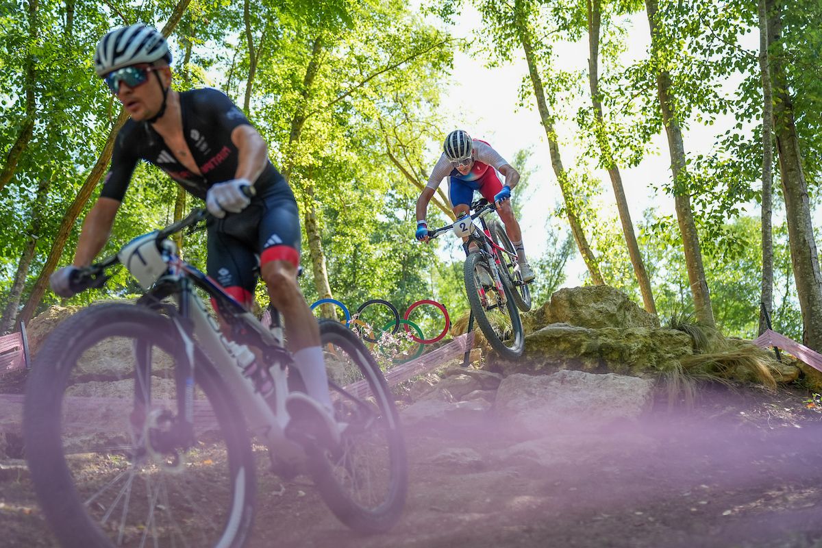 Picture by Zac Williams/SWpix.com - 29/07/2024 - Paris 2024 Olympic Games - Cycling Mountain Bike (MTB) - Men&#039;s Cross-country - Elancourt Hill, Paris, France - Victor Koretzky (France)