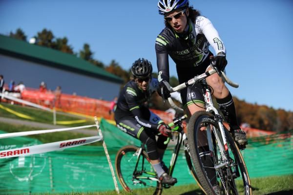Sara Bresnick-Zocchi (crossresults.com p/b JRA Cycles) and teammate Sally Annis.