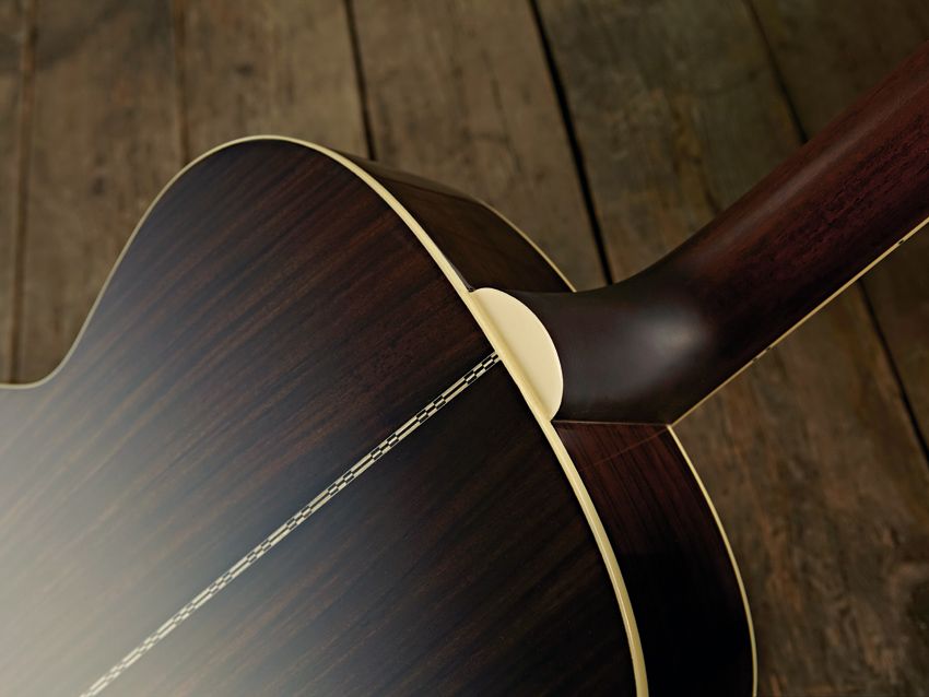 A wood-mosaic centre line sets the F-150 apart from the F-130.