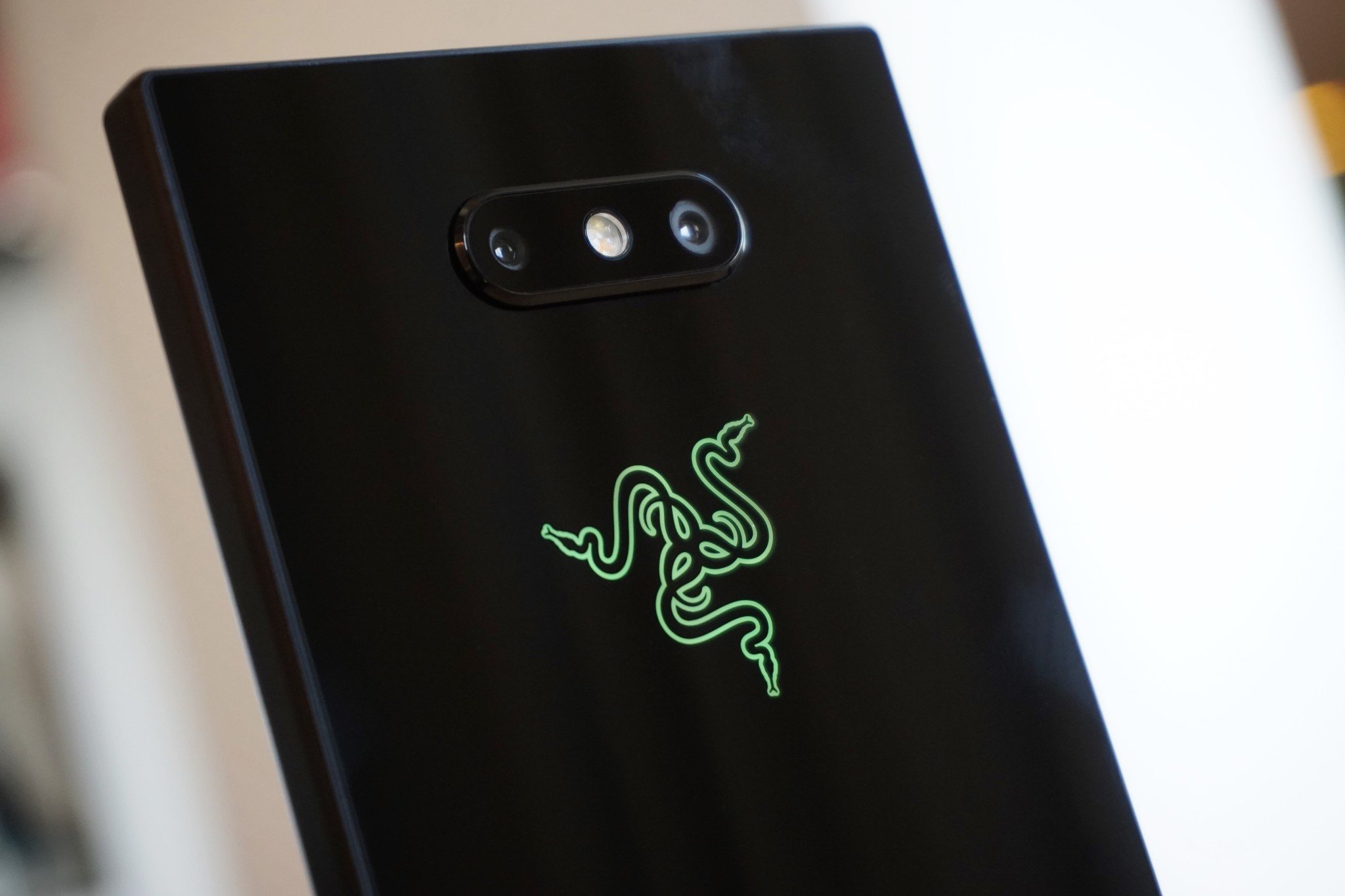 Razer Phone 2 hands-on: A solid Android gaming-phone evolution, not a ...