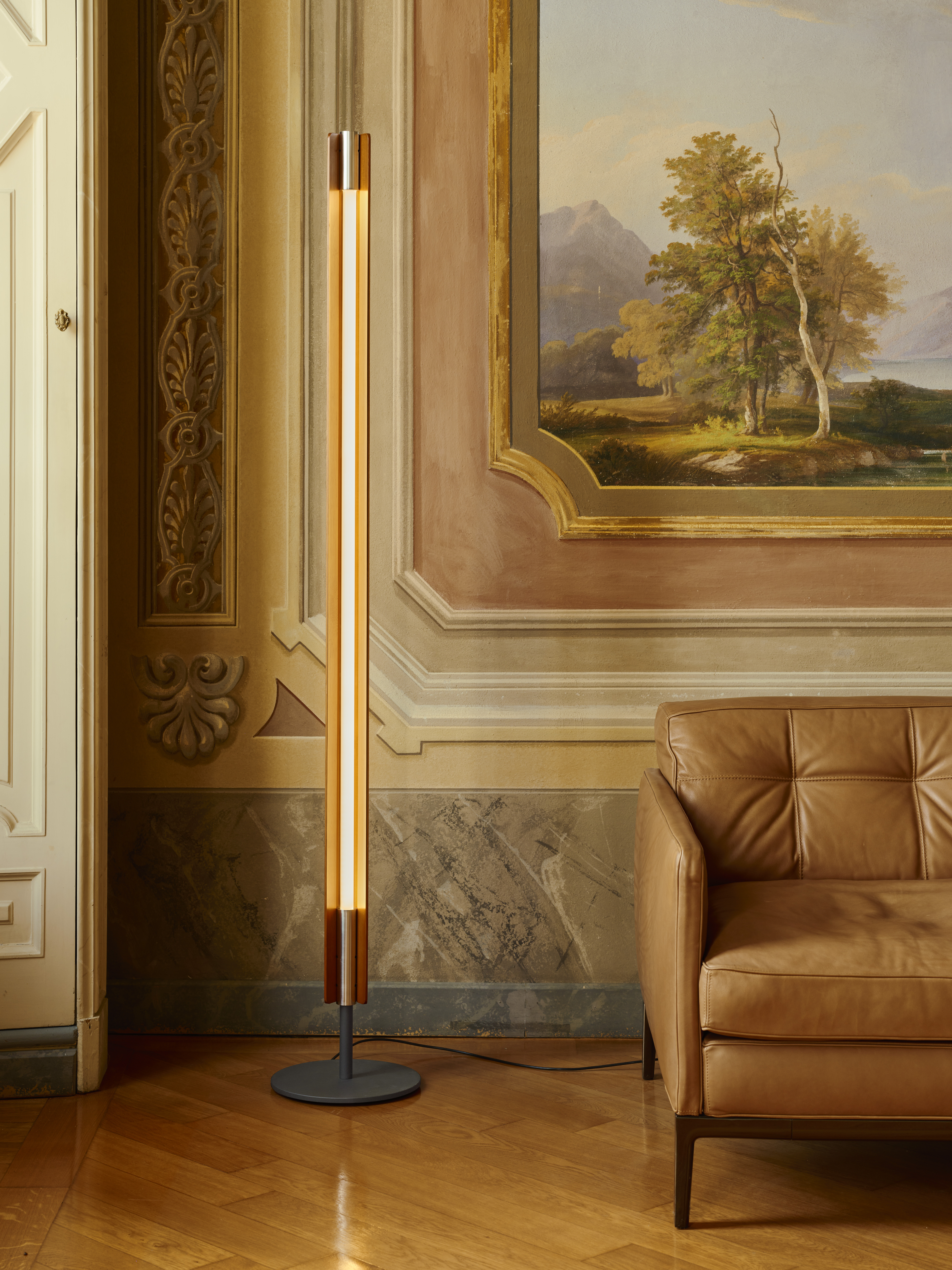 Tobia Scarpa light for Flos made of two wooden slats on each side of the light source