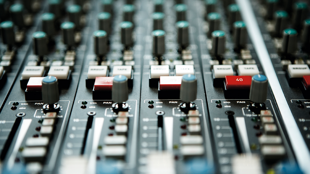 10 Tell Tale Signs Of An Amateur Mix And How To Make Yours Sound
