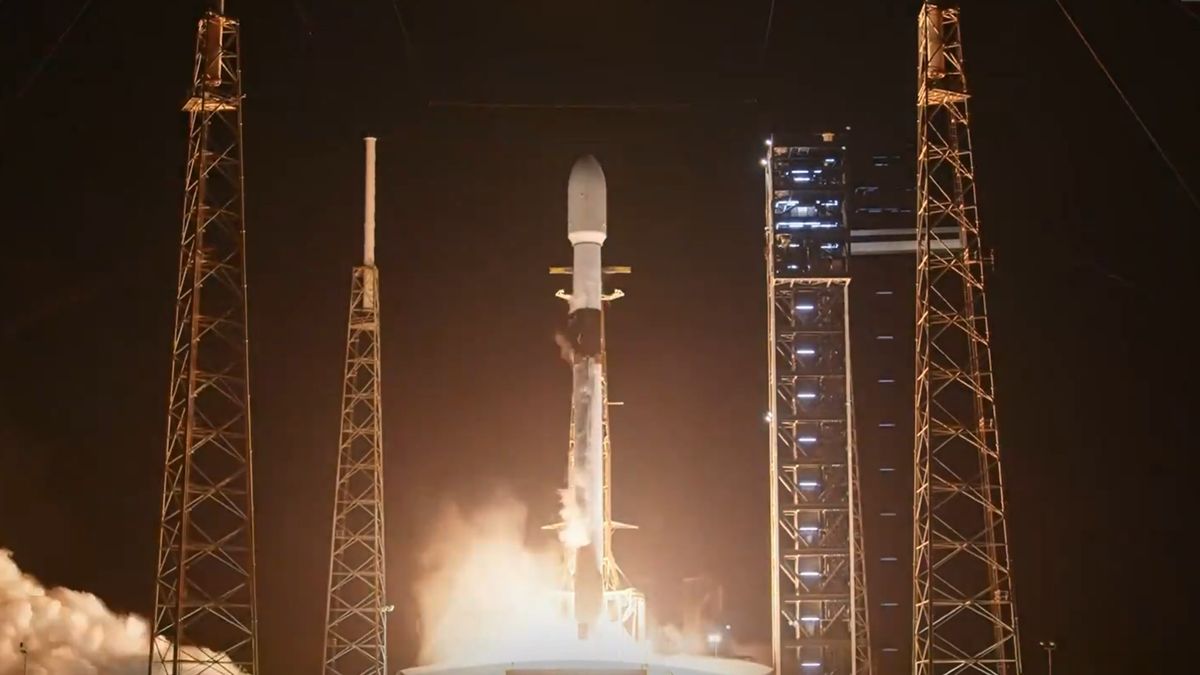 SpaceX launches 1st Falcon 9 rocket of 2025 (video)