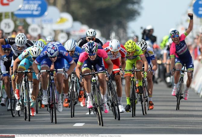 Sacha Modolo (Lampre-Merida) powers to the stage win