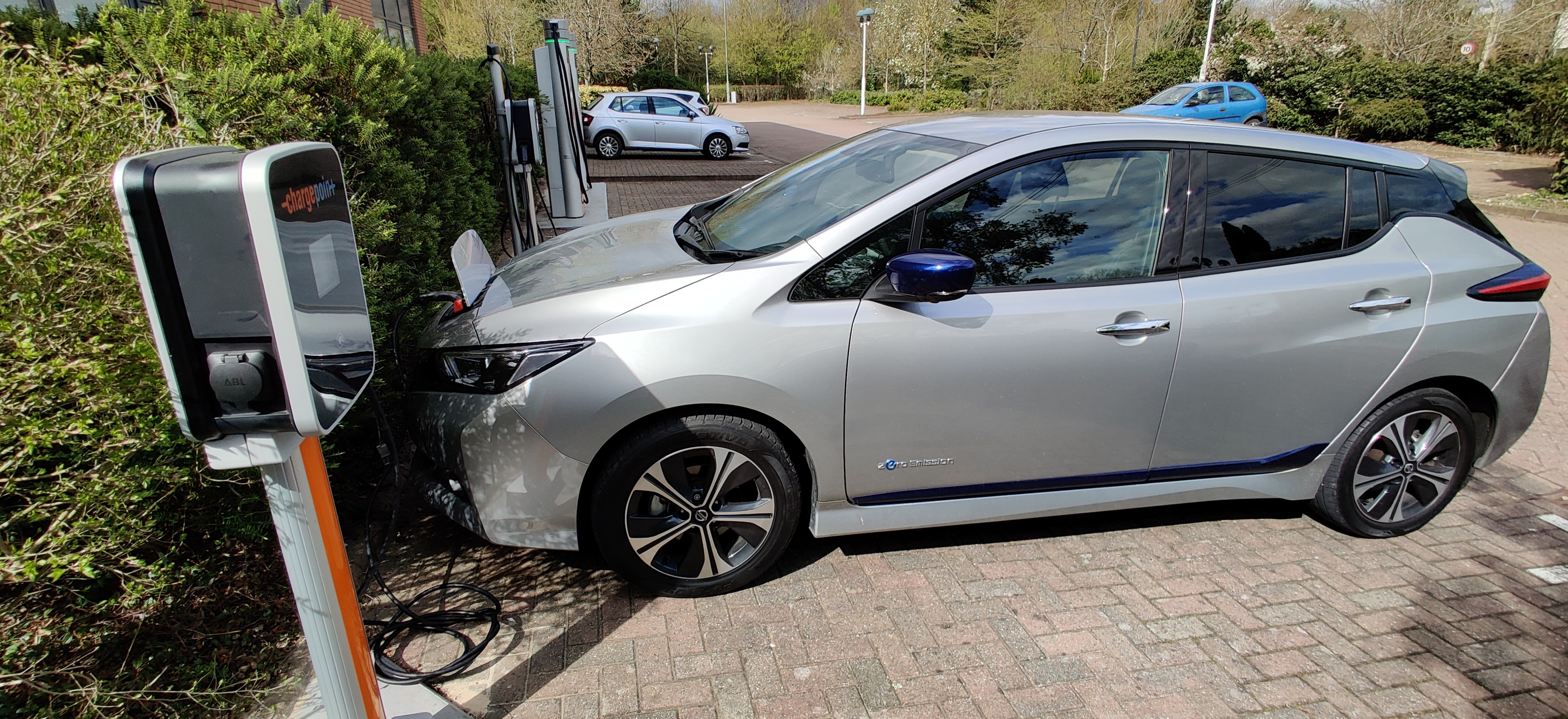 nissan leaf range recharging