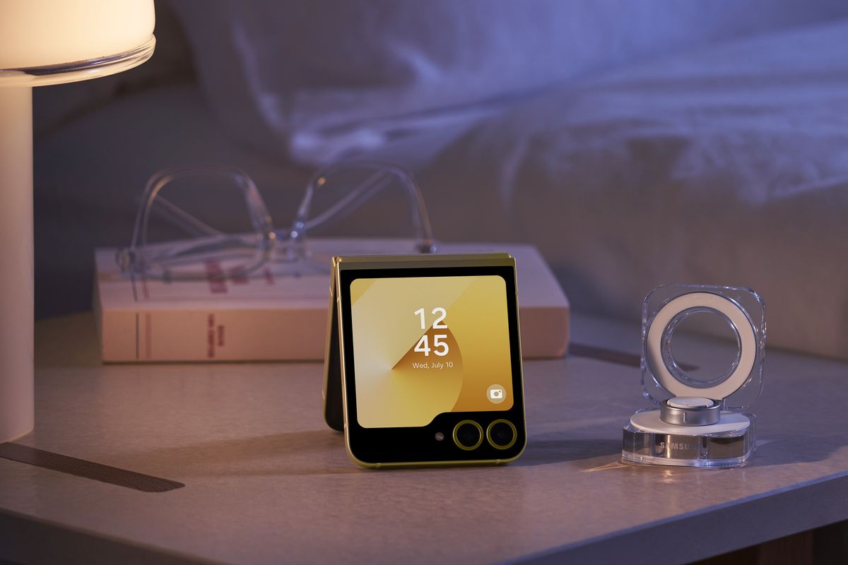 Samsung Galaxy Z Flip6