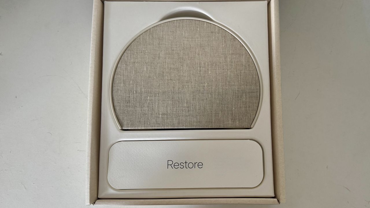 Unboxing of Hatch Restore 3