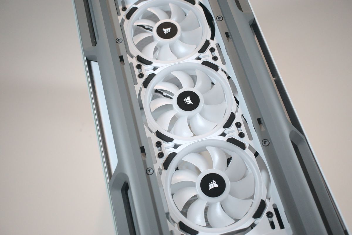 Corsair iCUE 5000T RGB