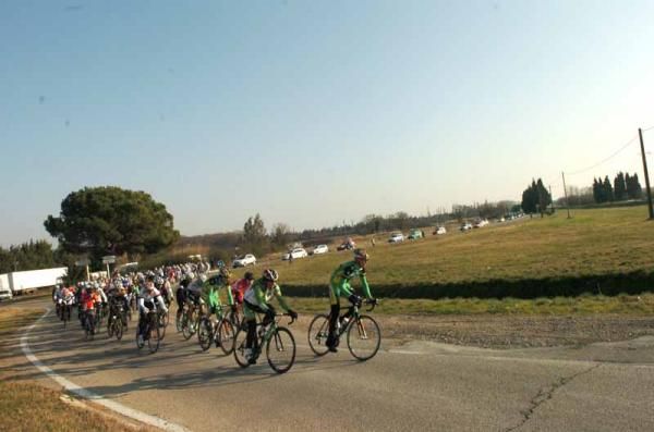 Landbouwkrediet move the front of the peloton on stage 1