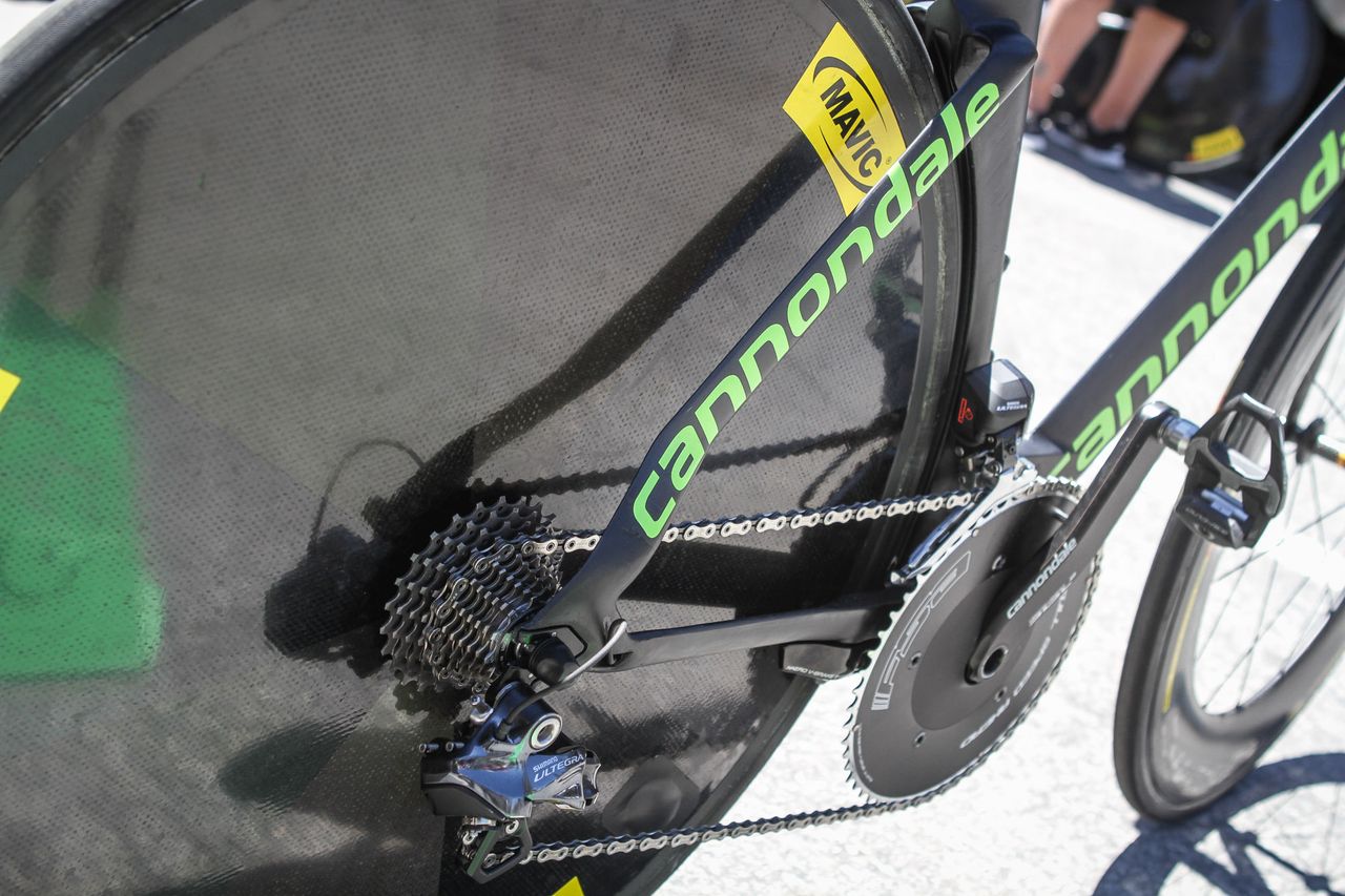 Talansky's spare time trial bike runs Shimano Ultegra Di2 as opposed to Shimano Dura-Ace components
