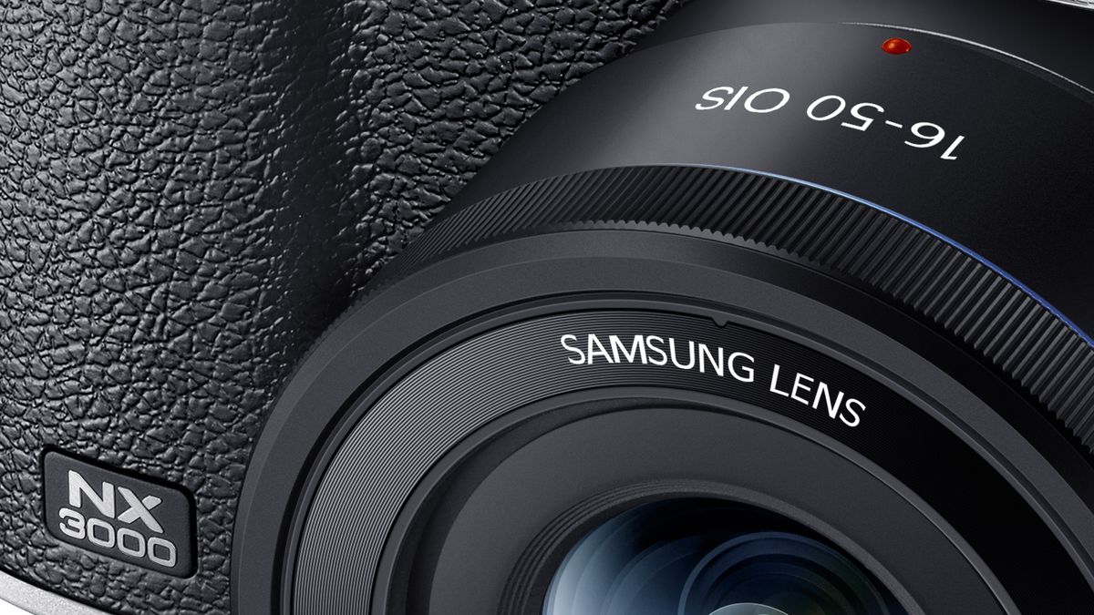 Samsung NX3000's flipup screen targets selfietakers TechRadar