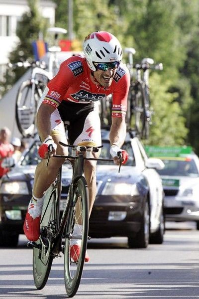 Fabian Cancellara (Team Saxo Bank) time trials to victory in the first stage of the Tour de Suisse.
