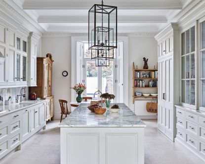 How to make a kitchen lighter: White kitchen ideas