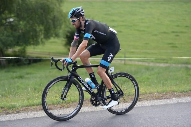 Bradley Wiggins plougs a lonely furrow
