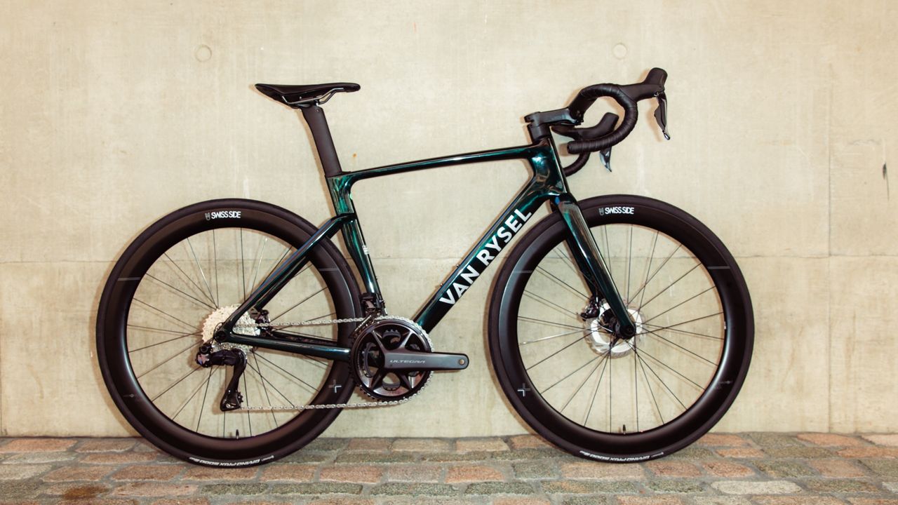 Van Rysel RCR Pro bike in Abyss Green colour