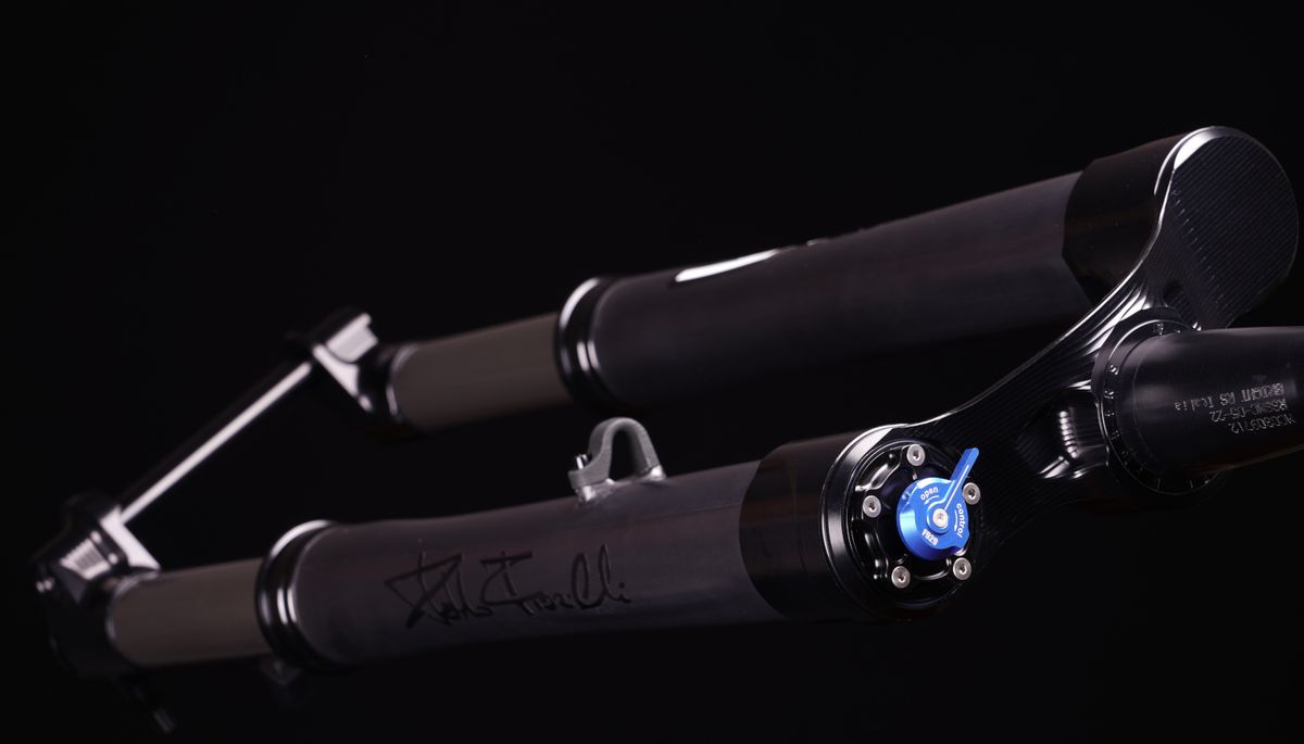 Bright Racing Bright Racing Shocks Skunk suspension fork – the best-looking trail ...
