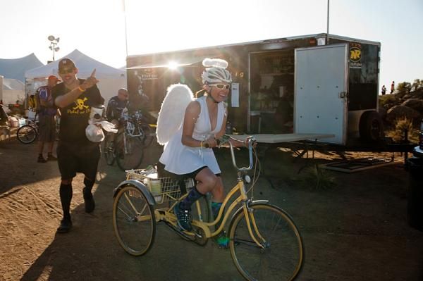 Schwag Angel, Cat Zavala enlightens the masses with gifts at the Kona Bikes 24 hours in the Old Pueblo race.
