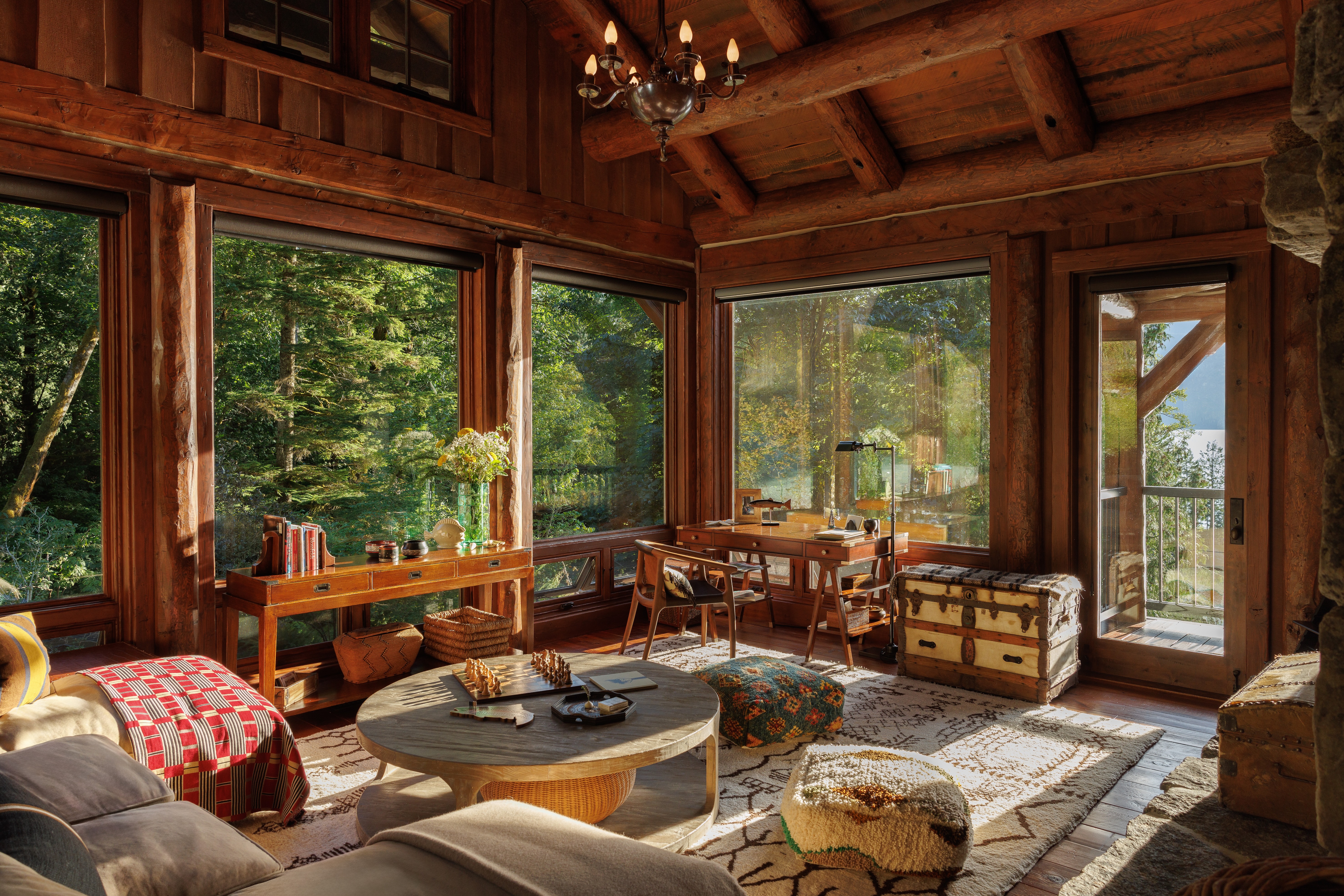 Fawn Bluff lodge living room