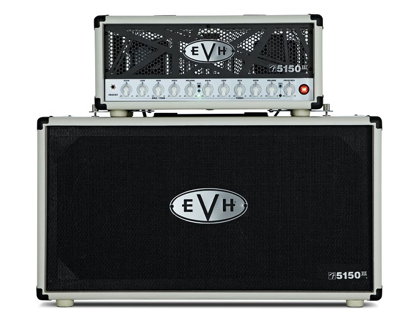 Peer very closely and you'll see the little Fender 'F' signifying the 6L6 power stage in use here.