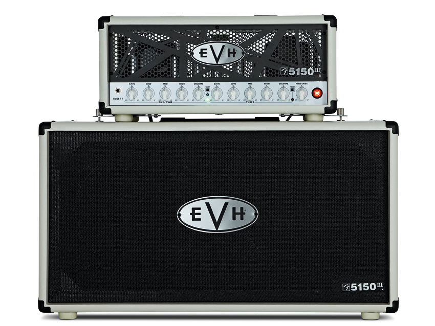 Peer very closely and you'll see the little Fender 'F' signifying the 6L6 power stage in use here.