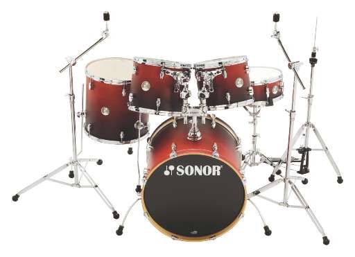 The bass drum is enhanced by Sonor&acute;s swing-out spurs, which curve round the drum when they are not in use
