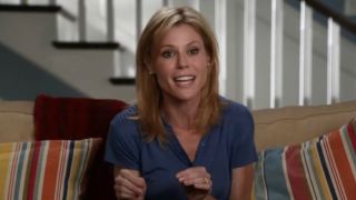 Julie Bowen talking into the camera on Modern Family
