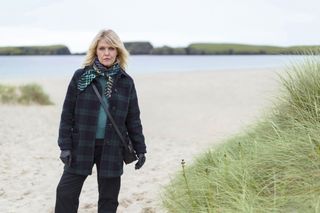 DI Ruth Calder (ASHLEY JENSEN) in Shetland season 9