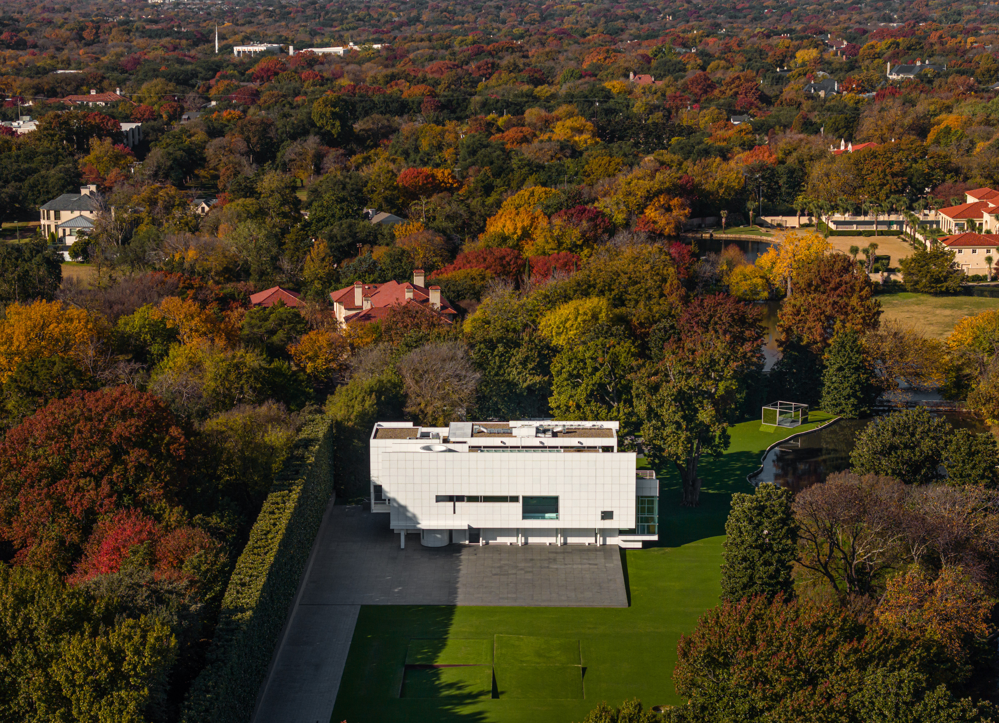 An aerial view of the Rachofsky House
