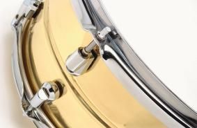 Yamaha's innovative Nouveau lugs.