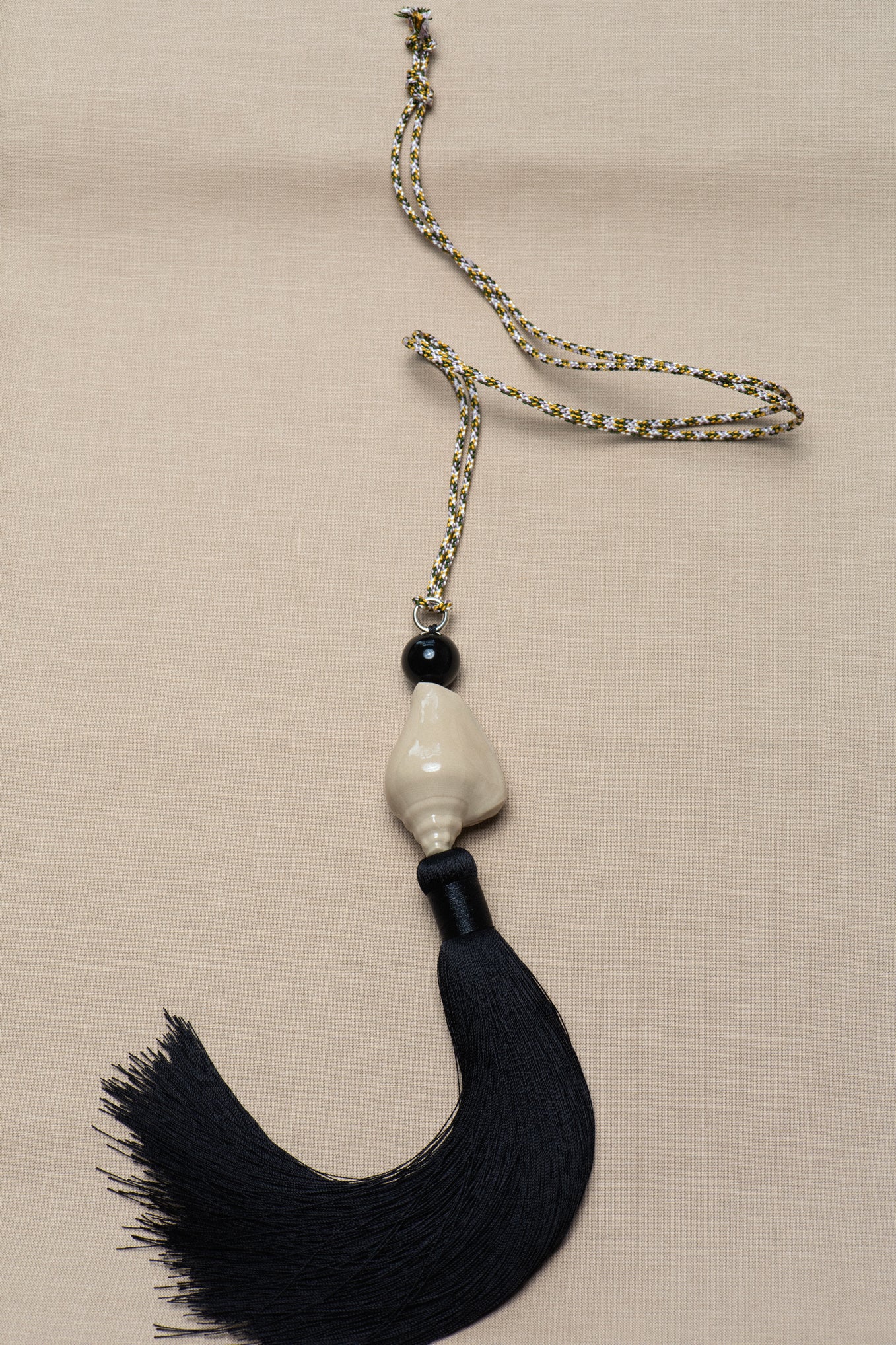 ManàX Carina Nicklas Shell Tassel Necklace.04-Beige