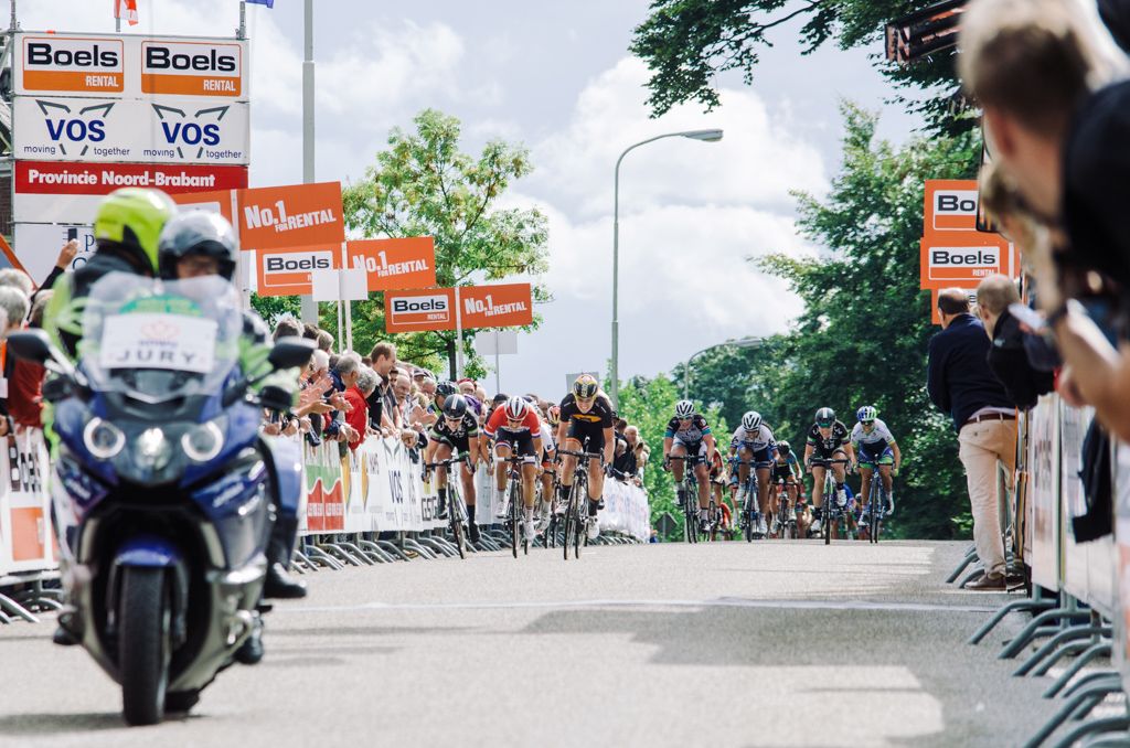 D'Hoore holds off the challenge