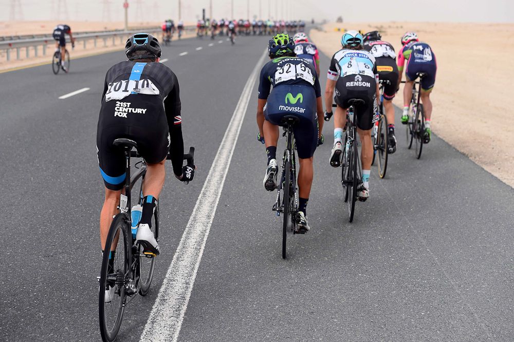 The peloton split into three groups under pressure from Etixx-QuickStep.