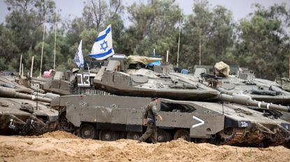 Israeli tanks prepare for Gaza invasion