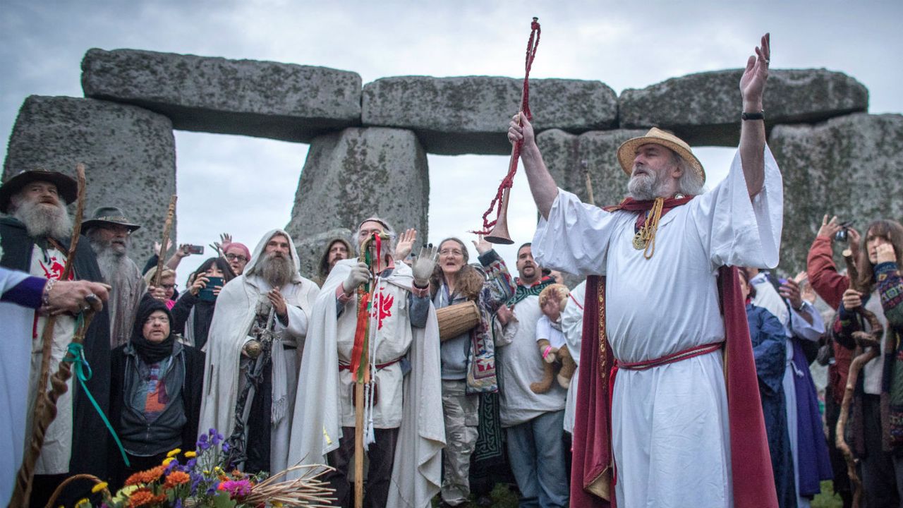 Pagans druid stonehenge