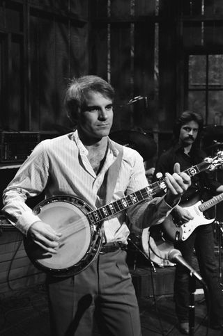 Steve Martin playing the banjo on snl