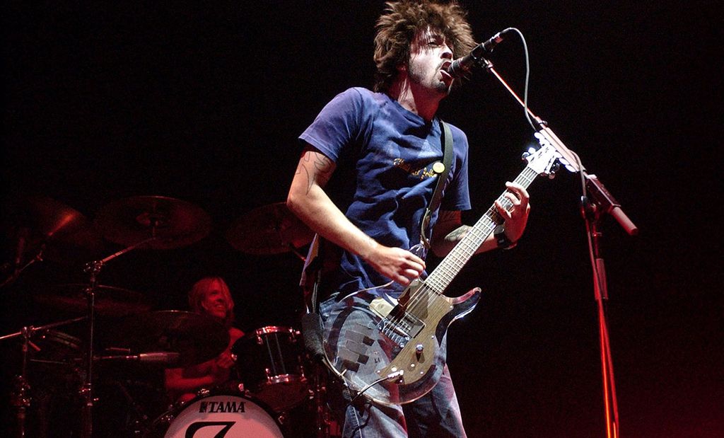 A Brief History Of The Foo Fighters' Remarkable Quarter-century Career ...