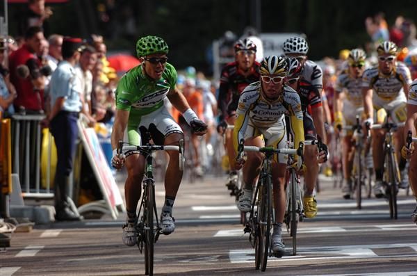 Thor Hushovd (Cervelo TestTeam) wonders what Mark Cavendish (Columbia-HTC) was doing in the sprint