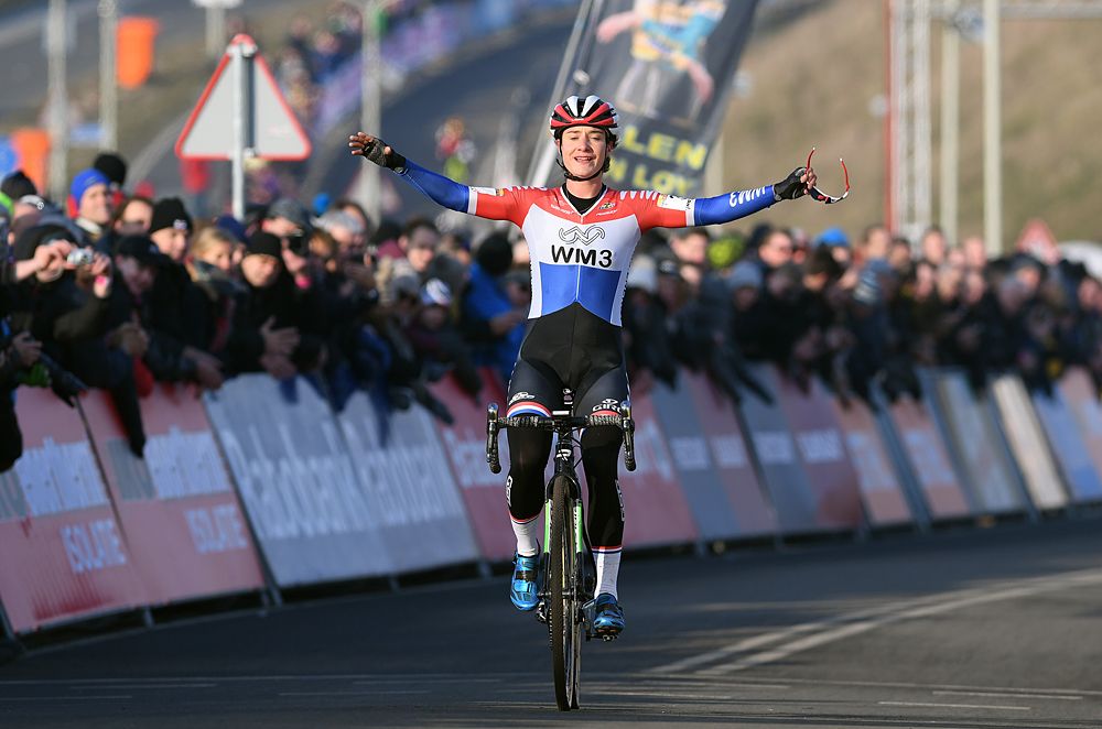 Marianne Vos (WM3) wins in Hoogerheide