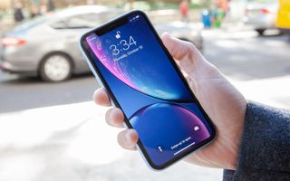 iPhone XR review: Display front