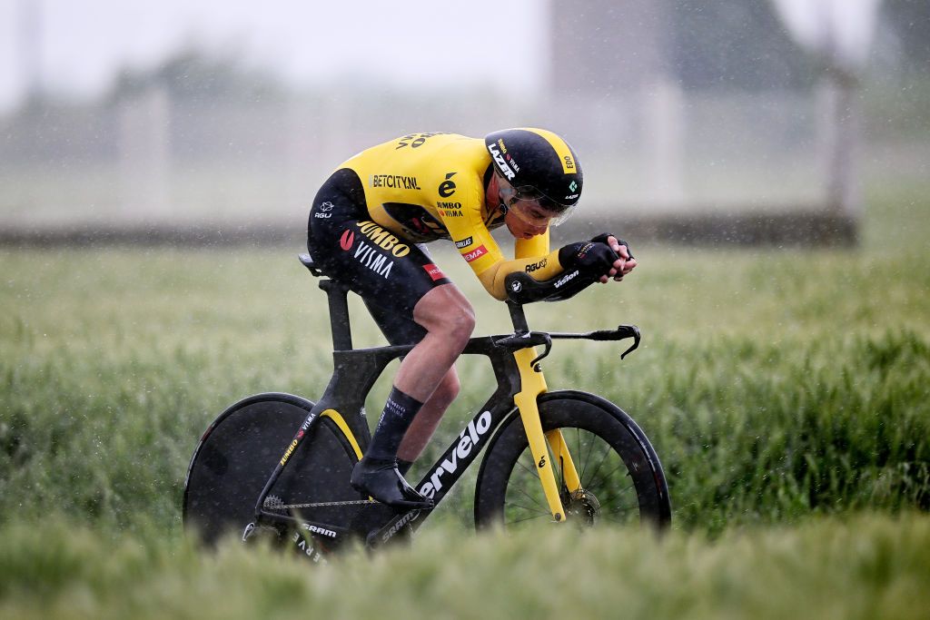 Riders competing in a individual time trial on stage 9 of the 2023 Giro d'Italia